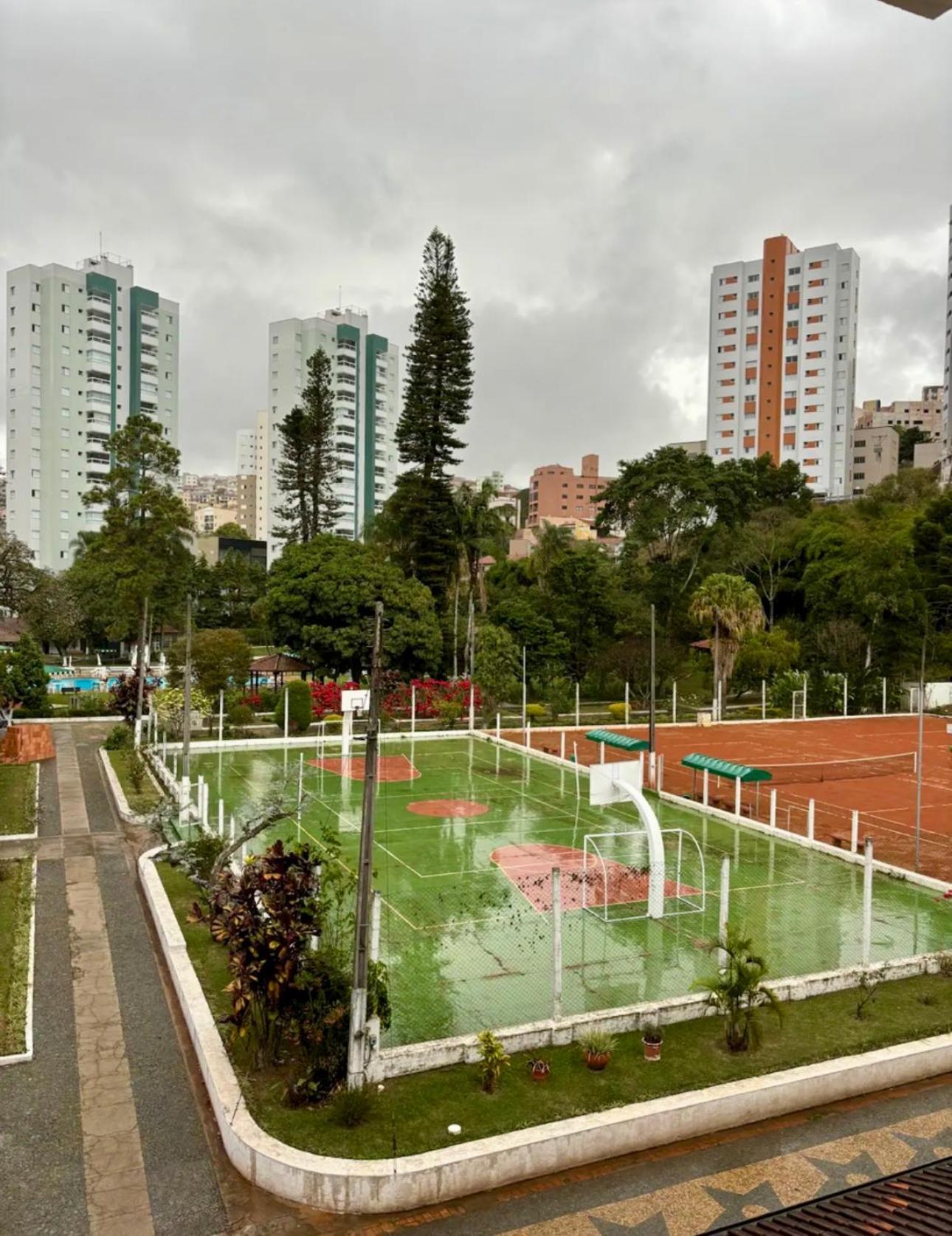 Apartamento Condominio Quisisana Centro Pocos De Caldas Lazer Completo, Uma Estrutura De Resort Exteriör bild